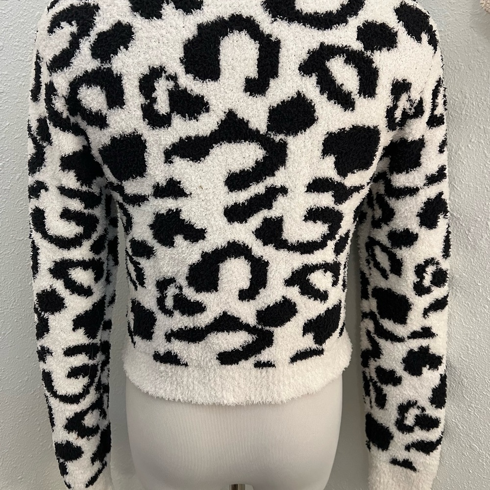 NWT Colsie Leopard Eyelash Cardigan small - Picture 3 of 4